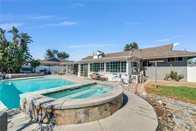 Detail Gallery Image 27 of 34 For 350 E Hacienda, Corona,  CA 92879 - 3 Beds | 2/1 Baths