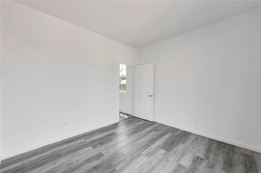 Detail Gallery Image 11 of 21 For 5051 Rosewood Ave #205,  Los Angeles,  CA 90004 - 2 Beds | 2 Baths