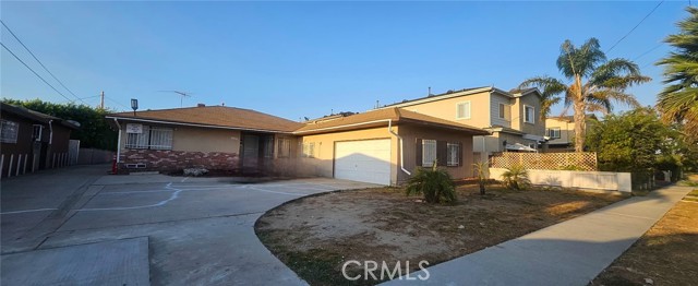 1261 W 139th Street, Gardena CA: https://media.crmls.org/medias/76085c9d-88d7-4e4f-917d-9cb5983262de.jpg