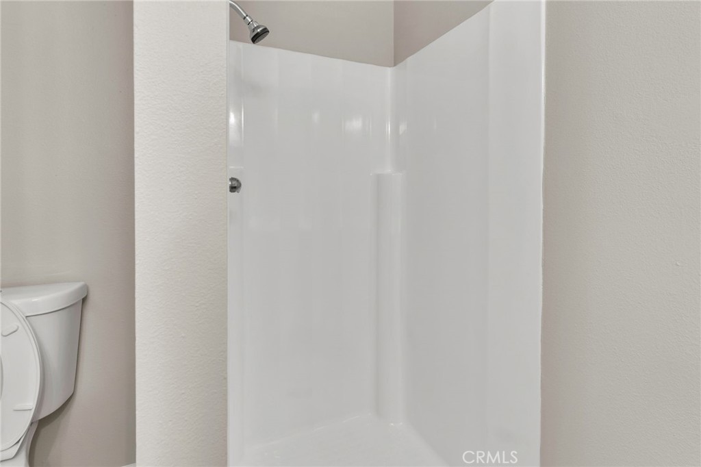 https://media.crmls.org/medias/7608a6f4-d1c5-485e-9788-08c76a8b12ad.jpg?preset=X-Large
