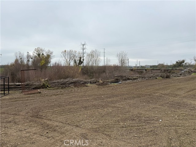 Detail Gallery Image 43 of 47 For 25565 Road 13, Chowchilla,  CA 93610 - 4 Beds | 3 Baths