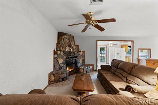 Detail Gallery Image 7 of 29 For 30668 3/4 Tick Canyon Rd, Canyon Country,  CA 91387 - 3 Beds | 3 Baths