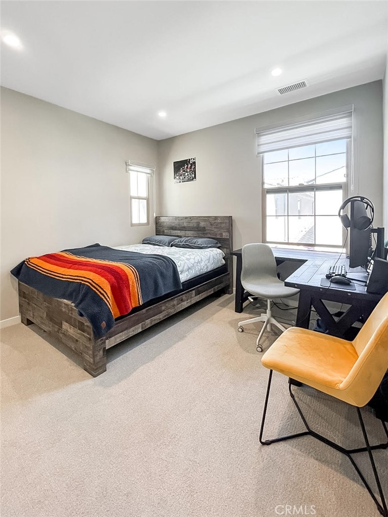 MLS #OC25251844 image #9