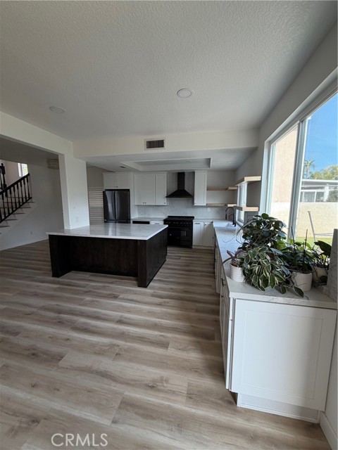 Detail Gallery Image 5 of 33 For 4890 Hannah, Yorba Linda,  CA 92886 - 3 Beds | 2/1 Baths