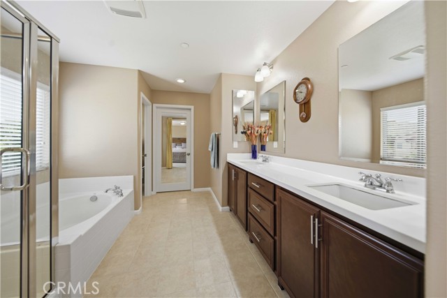 Detail Gallery Image 19 of 38 For 26856 Cherry Willow, Canyon Country,  CA 91387 - 4 Beds | 3 Baths