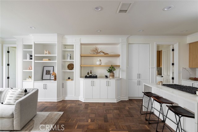 Detail Gallery Image 13 of 38 For 30 Long Bay, Newport Beach,  CA 92660 - 4 Beds | 3/1 Baths