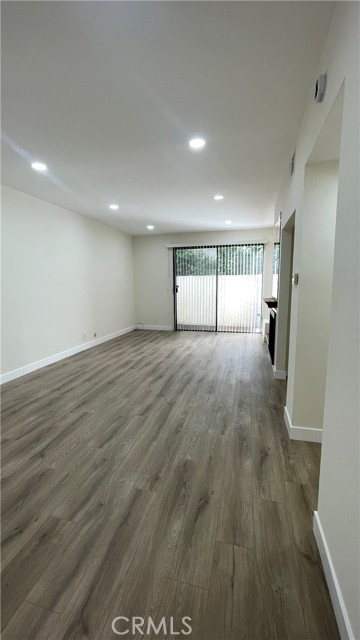 Detail Gallery Image 4 of 30 For 7311 Kester, Van Nuys,  CA 91405 - 2 Beds | 3 Baths