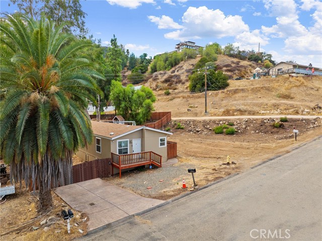 17603 Hayes, Lake Elsinore CA: https://media.crmls.org/medias/760c3a88-334e-4fe2-a197-b017e9fad8ed.jpg