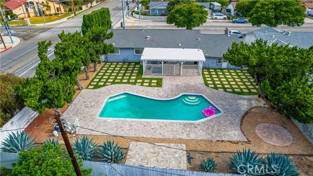 Detail Gallery Image 8 of 58 For 4408 Walnut Ave, Simi Valley,  CA 93063 - 3 Beds | 3 Baths