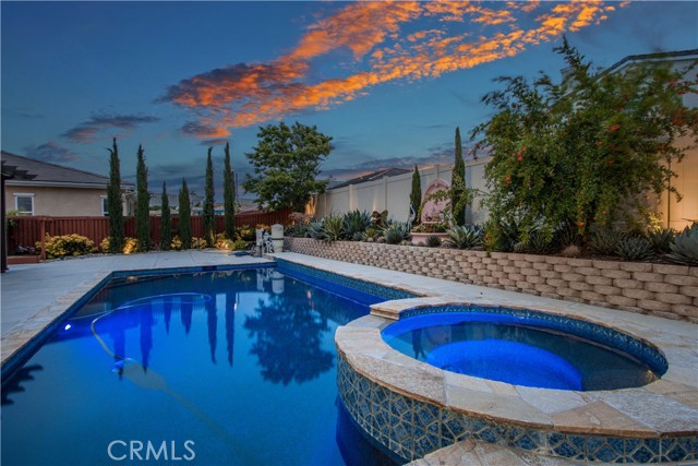 Detail Gallery Image 8 of 72 For 34029 Tuscan Creek Way, Temecula,  CA 92592 - 5 Beds | 3 Baths