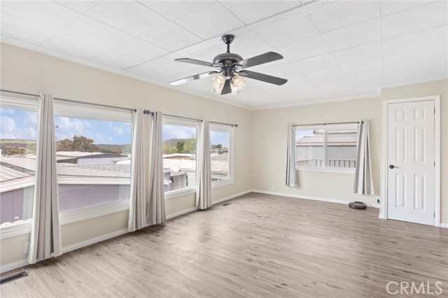 Detail Gallery Image 5 of 25 For 127 Brookside Ln, Oceanside,  CA 92056 - 2 Beds | 2 Baths