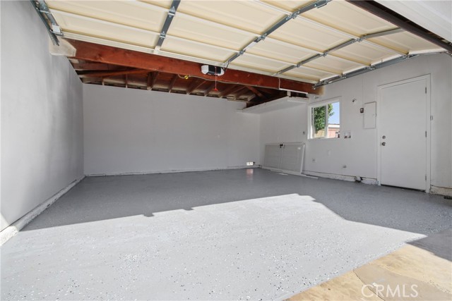 2690 Senasac Avenue, Long Beach CA: https://media.crmls.org/medias/760e99f4-d867-4089-a152-594584078675.jpg
