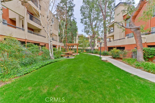 Detail Gallery Image 20 of 25 For 5535 Canoga Ave #218,  Woodland Hills,  CA 91367 - 1 Beds | 1 Baths