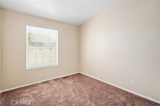 Detail Gallery Image 21 of 27 For 43649 Park Ave, Lancaster,  CA 93534 - 3 Beds | 2/1 Baths