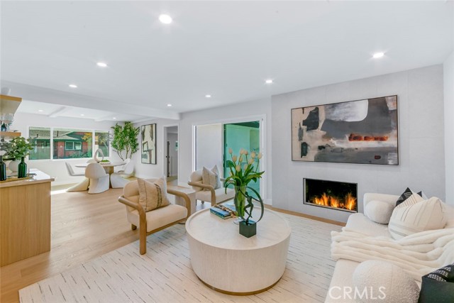 Detail Gallery Image 30 of 57 For 913 Junipero, Costa Mesa,  CA 92626 - 4 Beds | 2 Baths