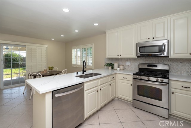 Detail Gallery Image 8 of 25 For 12331 Dove Tree Dr, Rancho Cucamonga,  CA 91739 - 4 Beds | 2 Baths