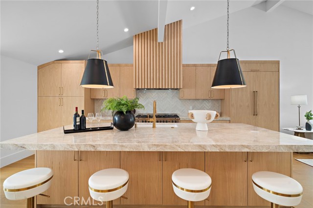 Detail Gallery Image 5 of 40 For 37 Beachcomber, Corona Del Mar,  CA 92625 - 3 Beds | 3 Baths