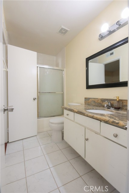 Detail Gallery Image 22 of 33 For 3951 W Mcfadden Ave, Santa Ana,  CA 92704 - 2 Beds | 1/1 Baths