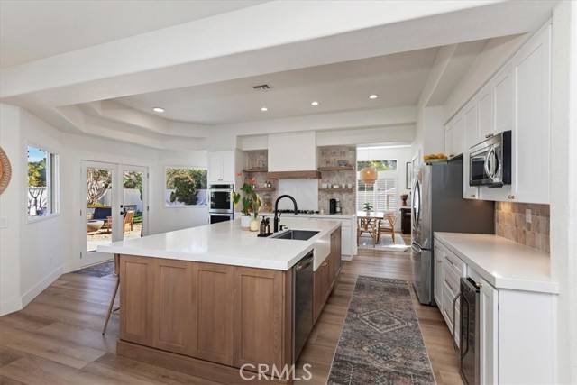 Detail Gallery Image 25 of 53 For 410 De Anza Ct, Oceanside,  CA 92057 - 5 Beds | 3 Baths