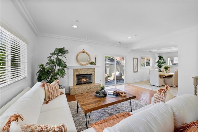 2203 Bataan Road, Redondo Beach, California 90278, 4 Bedrooms Bedrooms, ,2 BathroomsBathrooms,Residential,Sold,Bataan,SB22104132