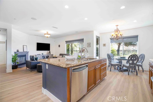 10266 Horsehaven Street, Sun Valley CA: https://media.crmls.org/medias/7611f997-fb41-4e77-b449-95307413701d.jpg