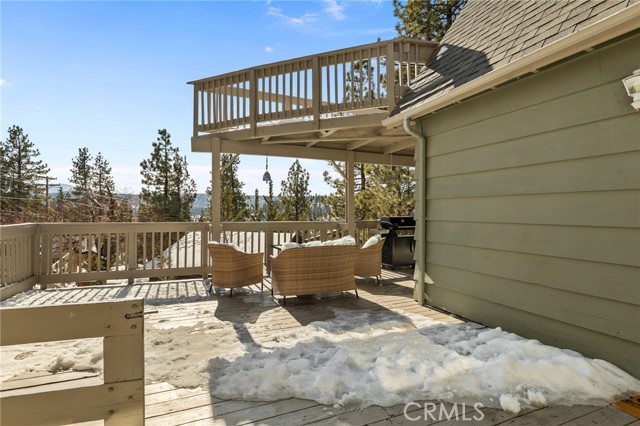 Detail Gallery Image 4 of 51 For 1036 Fawnskin Dr, Fawnskin,  CA 92333 - 4 Beds | 2/1 Baths