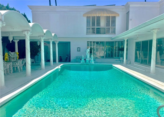 730 Santiago Avenue, Long Beach CA: https://media.crmls.org/medias/76122cea-8961-426d-a505-119ce6f871ec.jpg