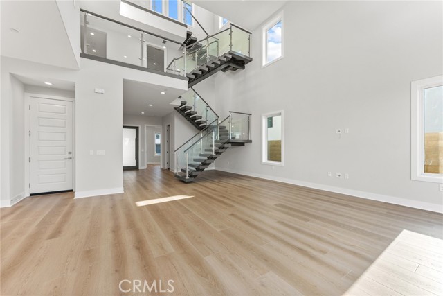 Detail Gallery Image 14 of 56 For 209 Stage, Irvine,  CA 92618 - 5 Beds | 5 Baths