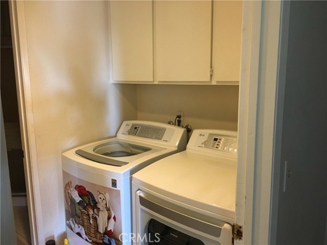 1320 12th Street, Manhattan Beach, California 90266, 2 Bedrooms Bedrooms, ,2 BathroomsBathrooms,Residential,Sold,12th,SB17236738