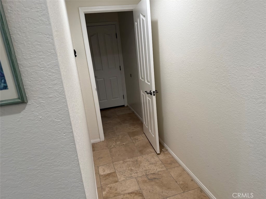 https://media.crmls.org/medias/76137ed1-496b-4730-8783-2f995e4a2905.jpg?preset=X-Large