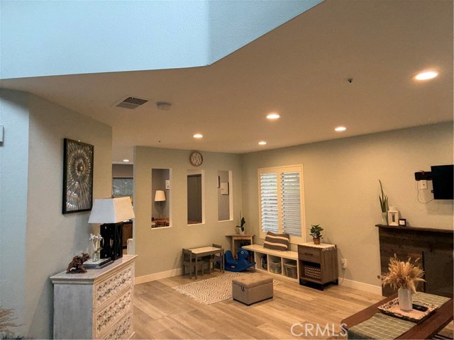 Detail Gallery Image 21 of 25 For 406 E Center, Anaheim,  CA 92805 - 3 Beds | 2/1 Baths