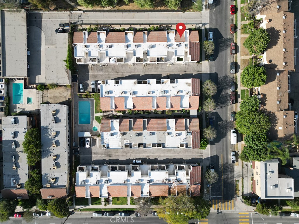 https://media.crmls.org/medias/76147dd3-2917-405f-8c00-80fb09a9b829.jpg?preset=X-Large