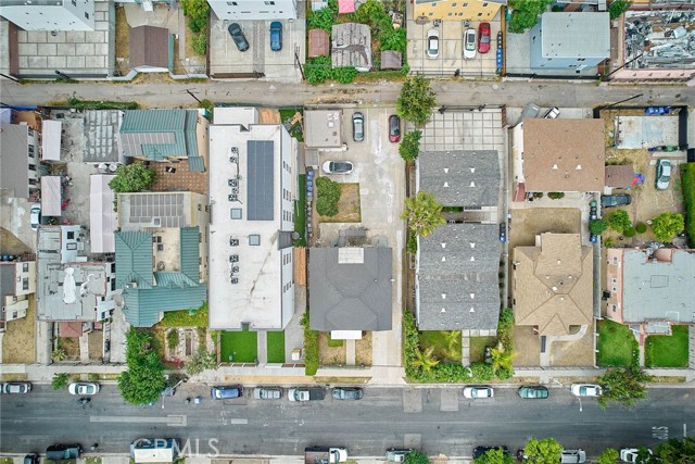 1329 W 37th Drive, Los Angeles CA: https://media.crmls.org/medias/7615a649-a452-4941-8c9b-5ded7edf875e.jpg
