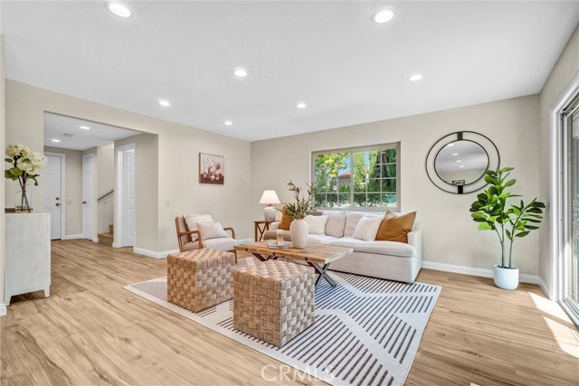 Detail Gallery Image 14 of 34 For 2609 Cypress Point Dr, Fullerton,  CA 92833 - 3 Beds | 2/1 Baths