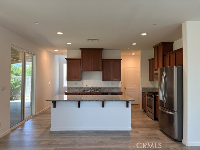 Detail Gallery Image 6 of 24 For 70 Drake St, Madera,  CA 93638 - 4 Beds | 2/1 Baths