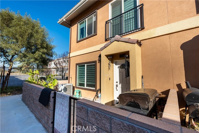 Detail Gallery Image 1 of 24 For 16425 Arrow Bld #1110,  Fontana,  CA 92335 - 3 Beds | 2/1 Baths