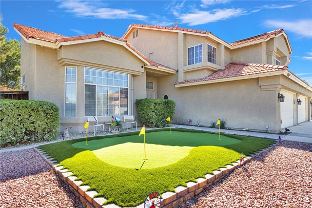 Detail Gallery Image 6 of 71 For 19149 San Jacinto Way, Apple Valley,  CA 92308 - 5 Beds | 3 Baths