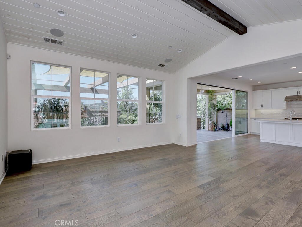 MLS #OC25225560 image #4