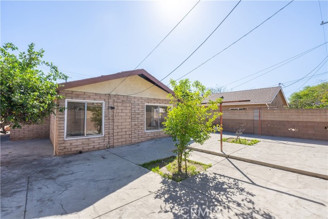 Detail Gallery Image 13 of 39 For 10817 Cantara St, Sun Valley,  CA 91352 - 2 Beds | 1 Baths