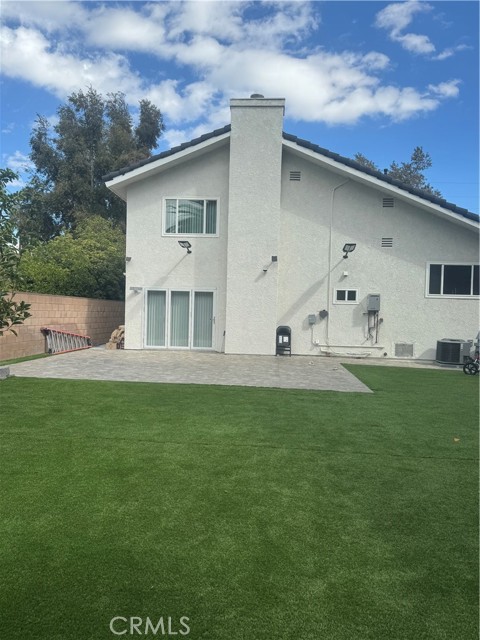 Detail Gallery Image 24 of 31 For 7127 White Oak, Reseda,  CA 91335 - 4 Beds | 3 Baths