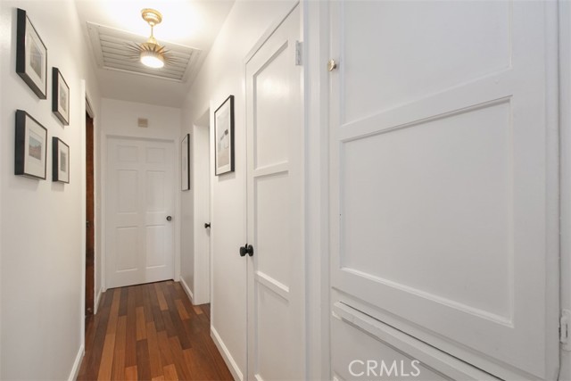 Detail Gallery Image 25 of 33 For 5229 Vantage, Valley Village,  CA 91607 - 3 Beds | 3 Baths