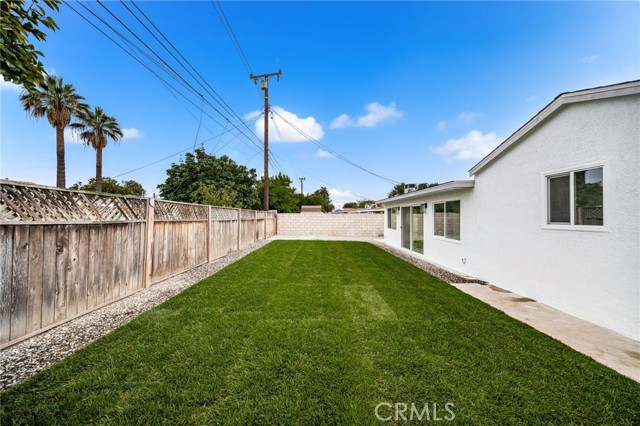 2124 W Flower Avenue, Fullerton CA: https://media.crmls.org/medias/761917b4-fa2f-4ffc-aee5-76ac98ffd3ad.jpg