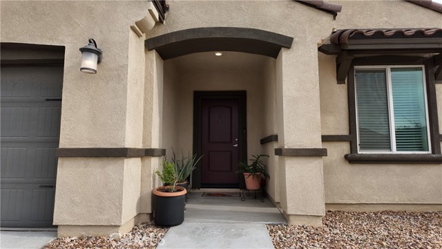 Detail Gallery Image 4 of 45 For 16811 Desert Star, Victorville,  CA 92394 - 3 Beds | 2 Baths
