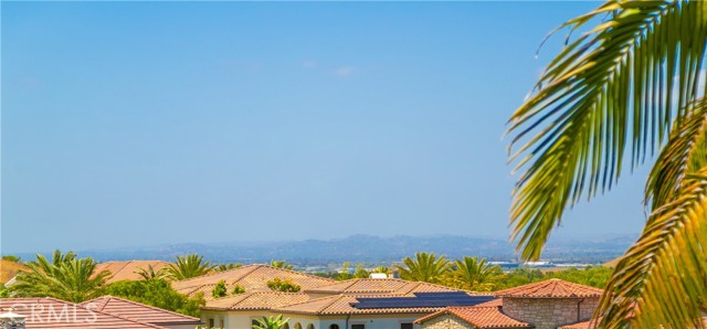 121 Amber Sky, Irvine CA: https://media.crmls.org/medias/761ab088-973a-48f5-87b3-d88f66e20090.jpg