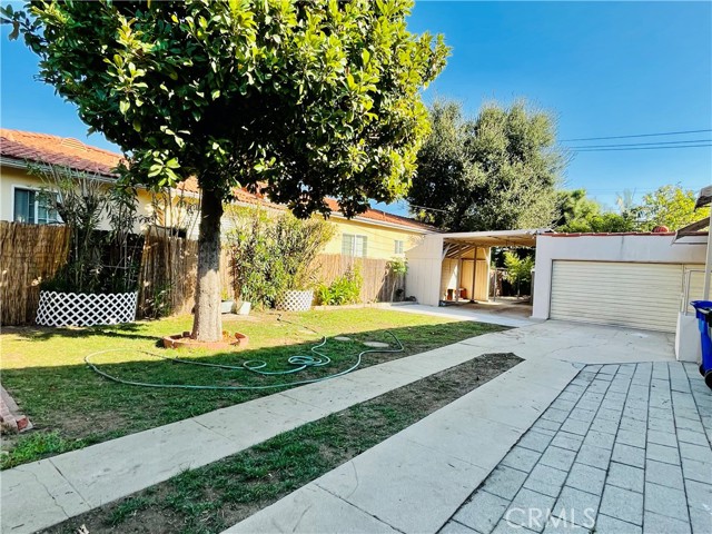 2-car garage with remote control
Large Car port next to