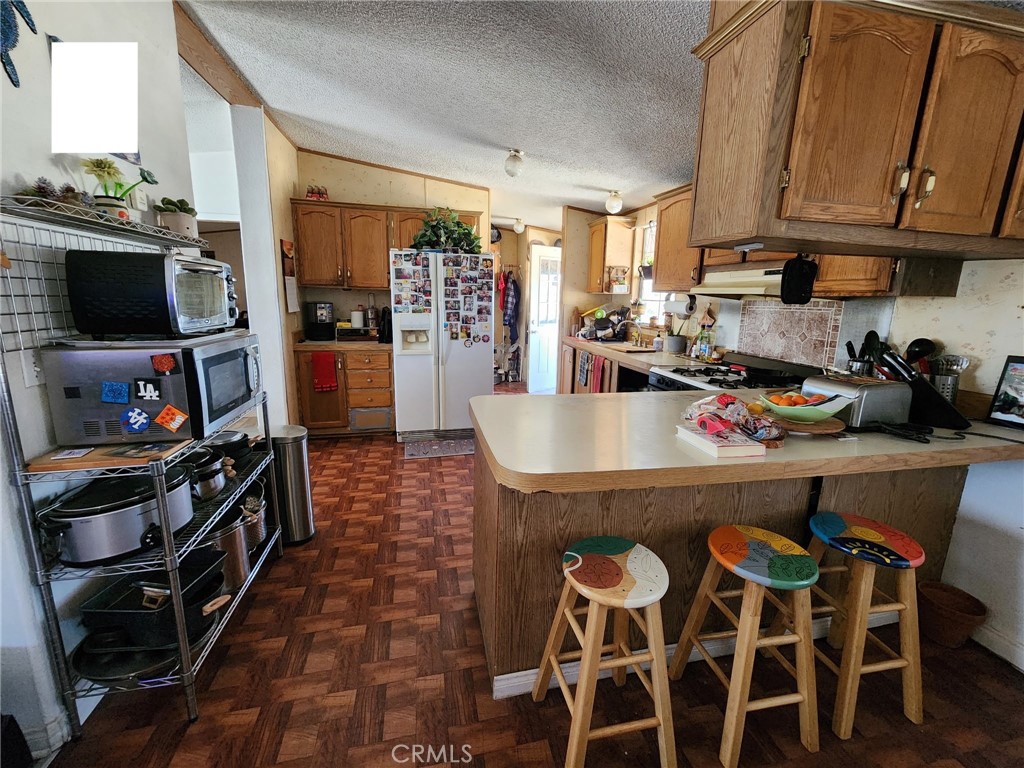 https://media.crmls.org/medias/761b2c62-232d-440b-b4a8-7a7b7506bd0f.jpg?preset=X-Large