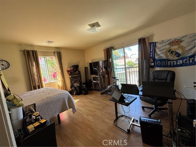 5620 & 5618 Cartwright Avenue, North Hollywood CA: https://media.crmls.org/medias/761bb4b8-bc21-41d3-be8e-425fa5e9c99f.jpg
