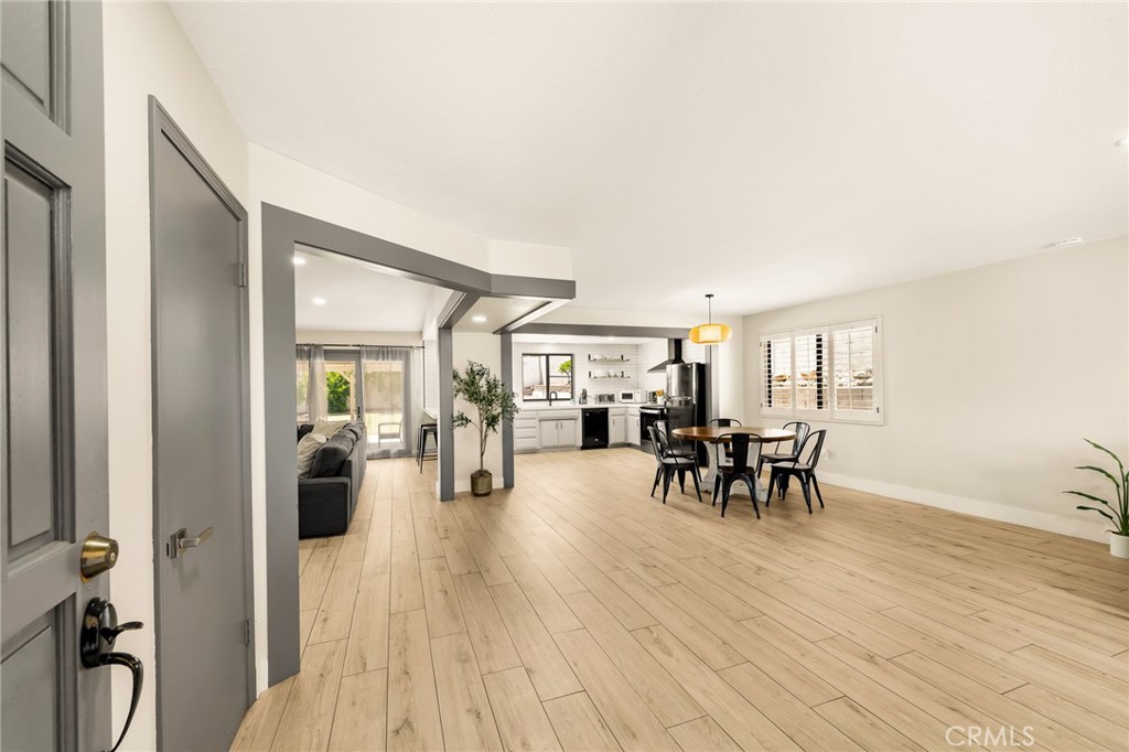 MLS #OC25120439 img 22