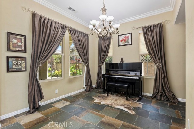 Detail Gallery Image 14 of 48 For 4067 Hoosier Lawn Way, Yorba Linda,  CA 92886 - 4 Beds | 3/1 Baths