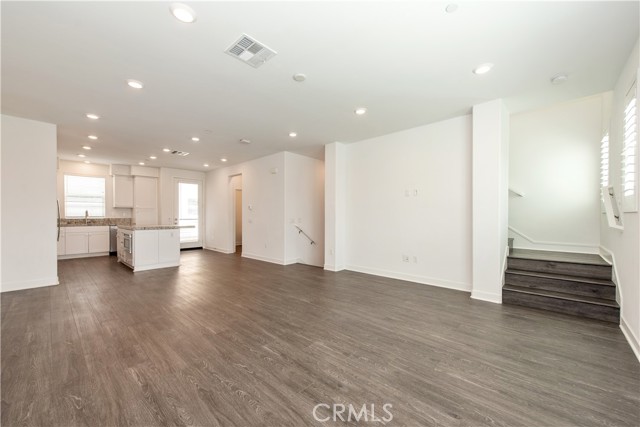 Detail Gallery Image 9 of 42 For 371 Bellver, Lake Forest,  CA 92630 - 3 Beds | 3/1 Baths